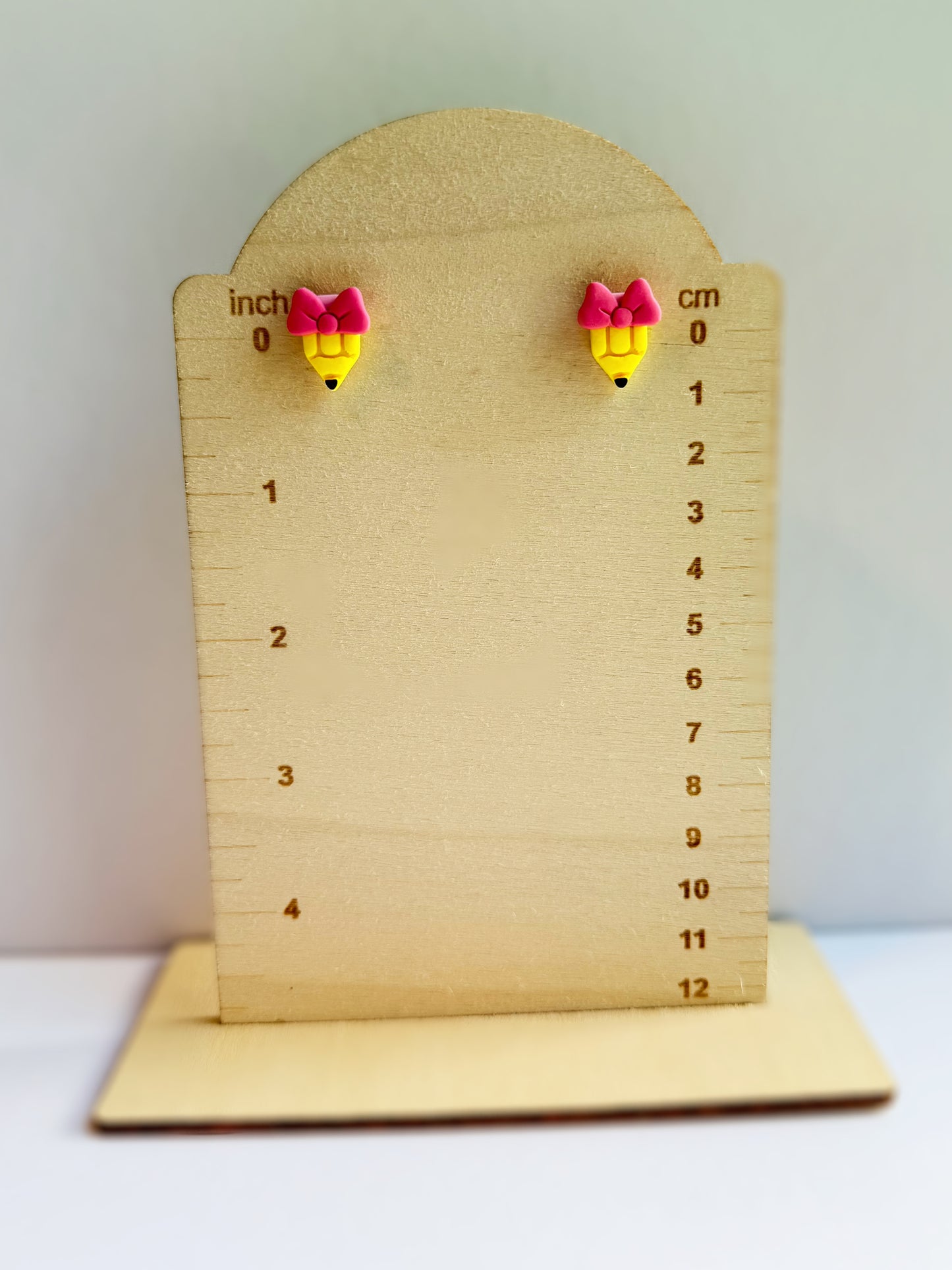 PENCIL STUD + BOW