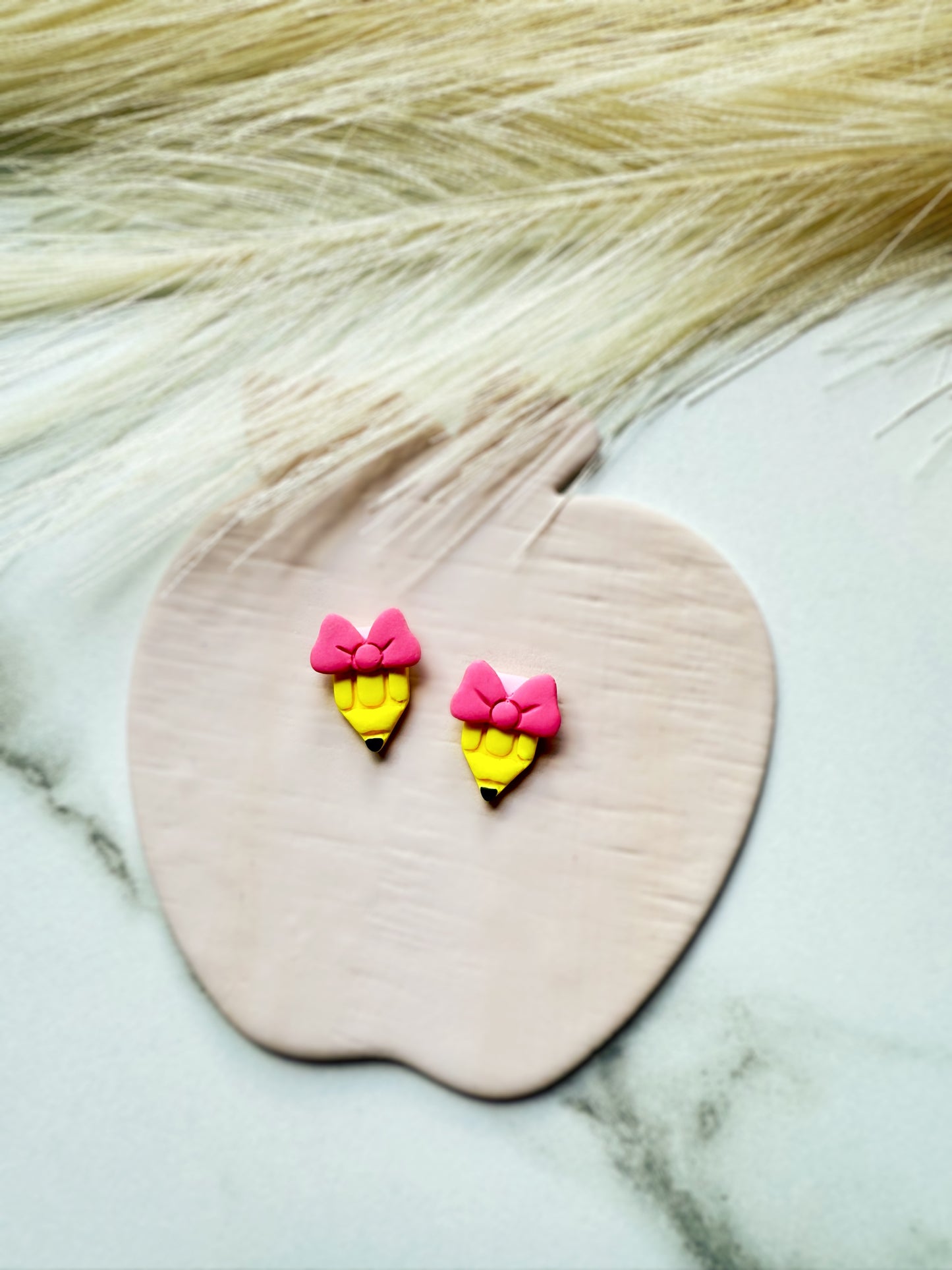 PENCIL STUD + BOW